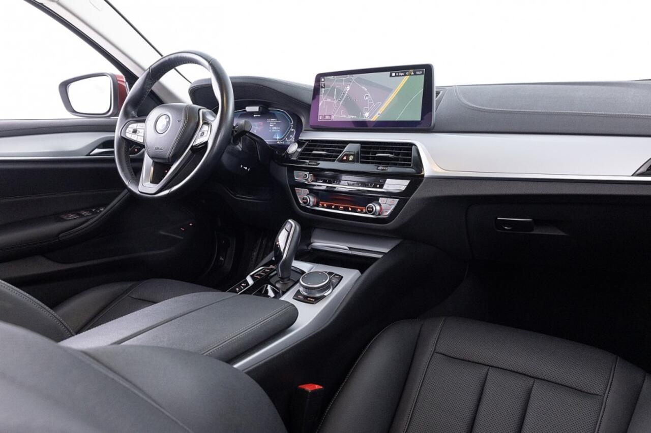 BMW 5-SERIE 545 e xDrive Executive | Full LED | LEDER | PHEV