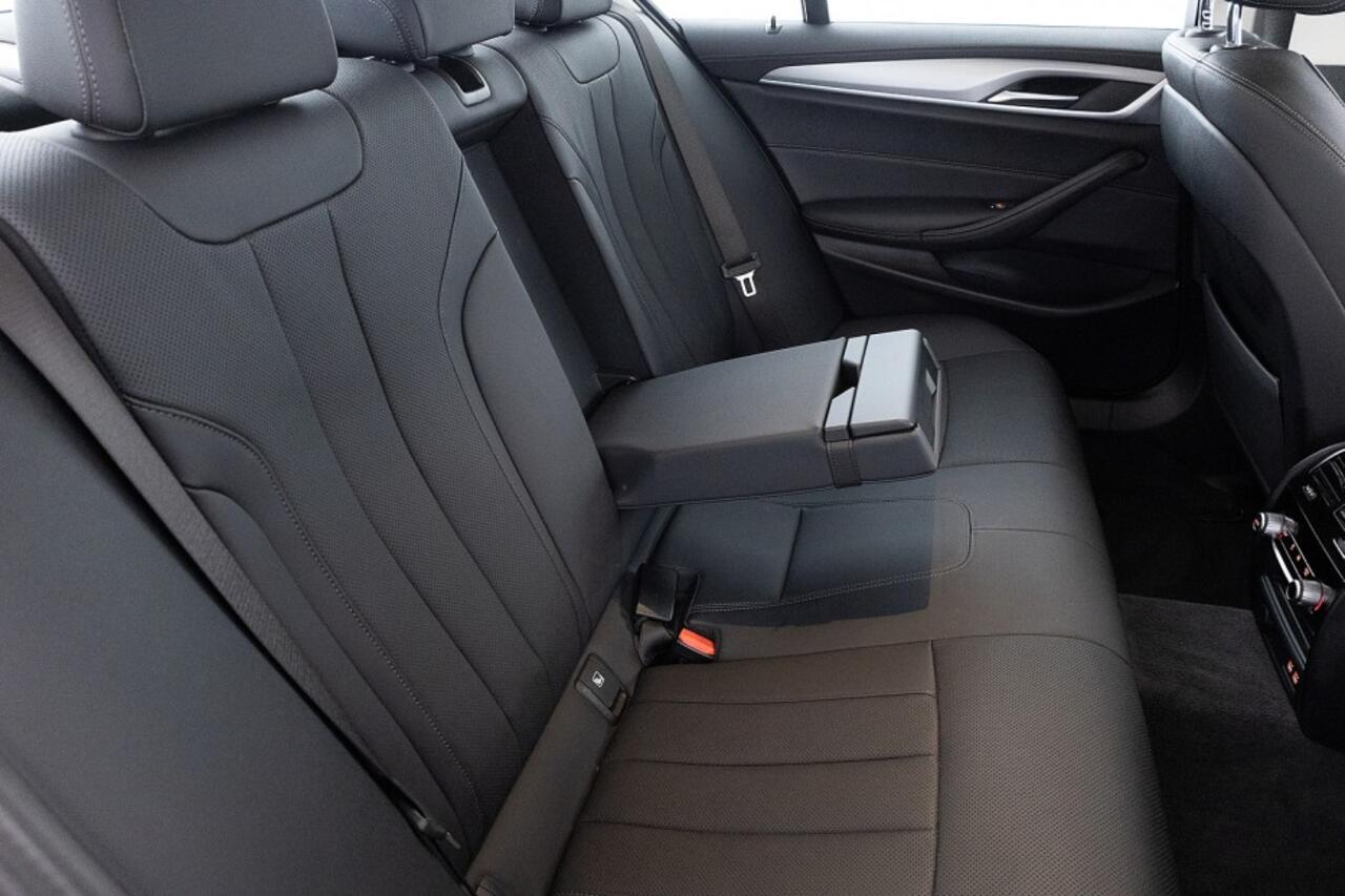 BMW 5-SERIE 545 e xDrive Executive | Full LED | LEDER | PHEV