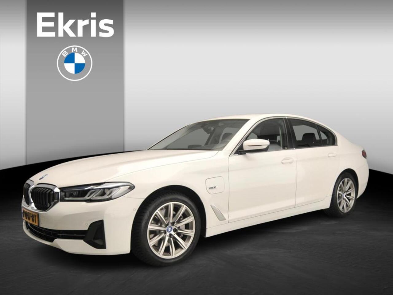 BMW 5-SERIE Sedan 520e | Laserlicht | Leder | Navigatie | Elektr. zetels | Stoelverwarming | PDC | DAB | Alu 18 inch