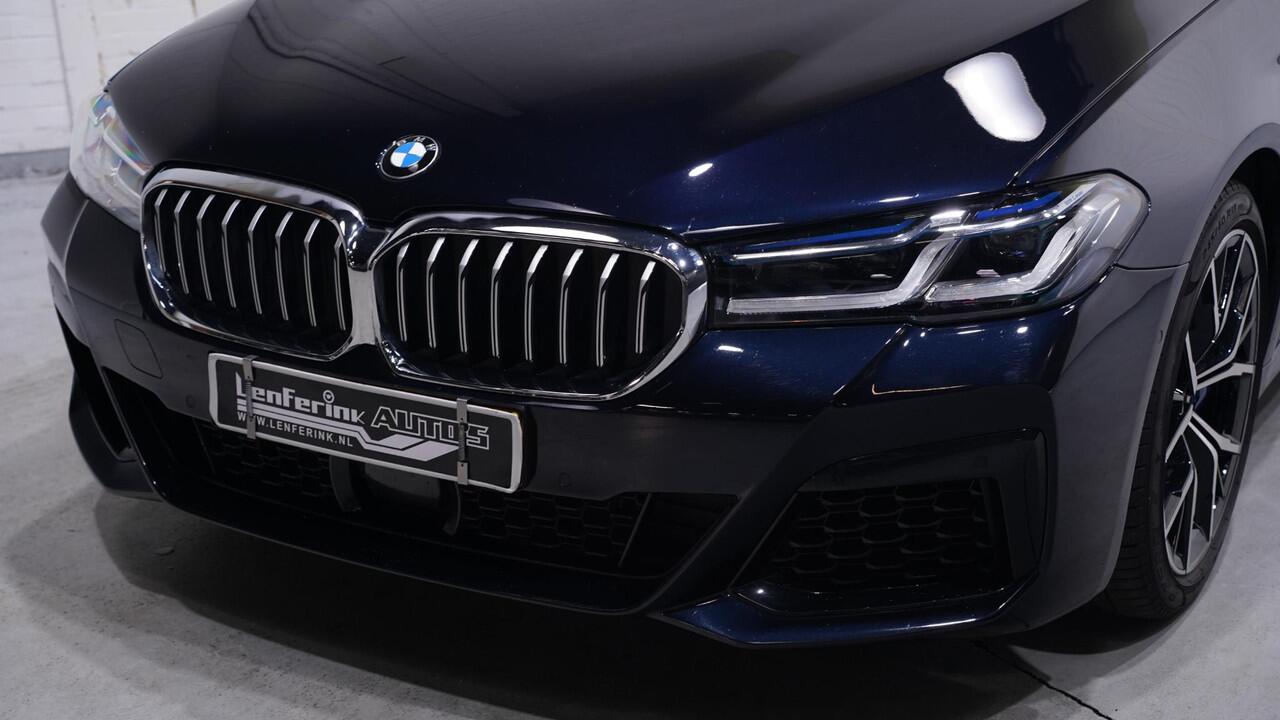 BMW 5-SERIE 530i M Sport 1e eigen NAP NL-auto Laser light Nappa leder comfort stoelen/memory Harman-kardon 19"-lmv Camera Head-up Apple