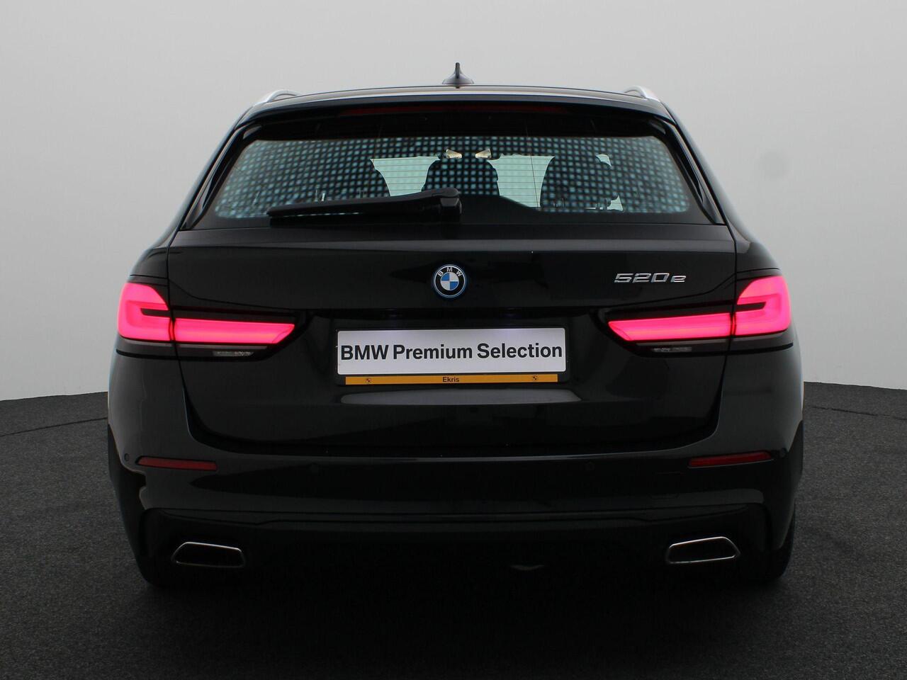 BMW 5-SERIE Touring 520e Business Edition Plus | Trekhaak | Laserlight | Comfortstoelen | 18"