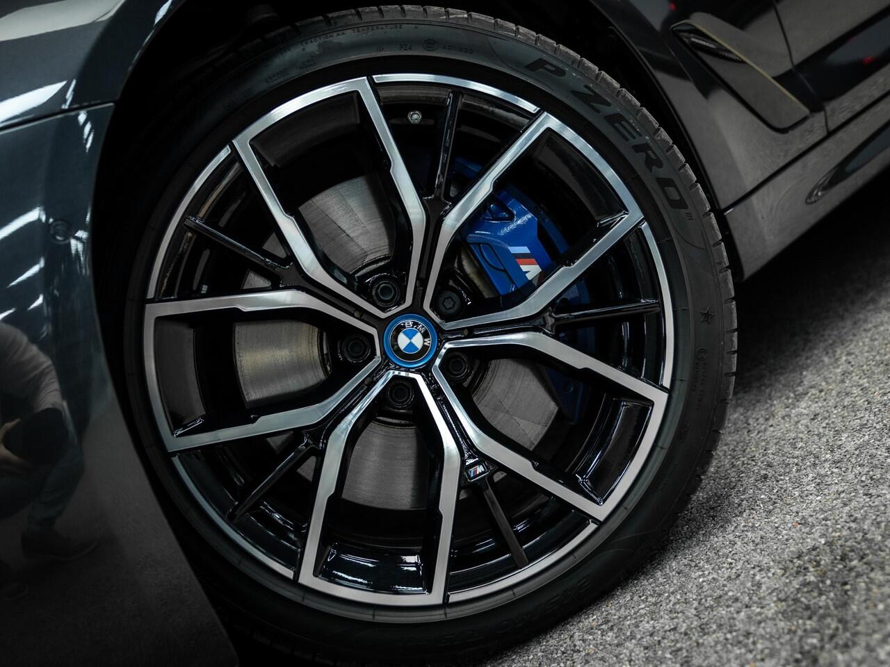 BMW 5-SERIE 545e xDrive Business Edition Plus M-sport | Comfort Lederen Stoelen | Harman/Kardon | Stuurverwarming | Driving Assistant |