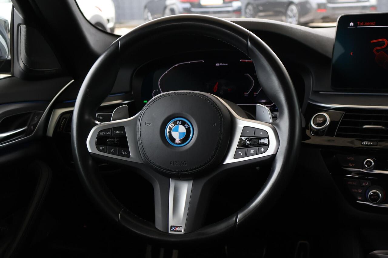 BMW 5-SERIE 545e xDrive | M Sport | Panorama Dak | Stoelverwarming