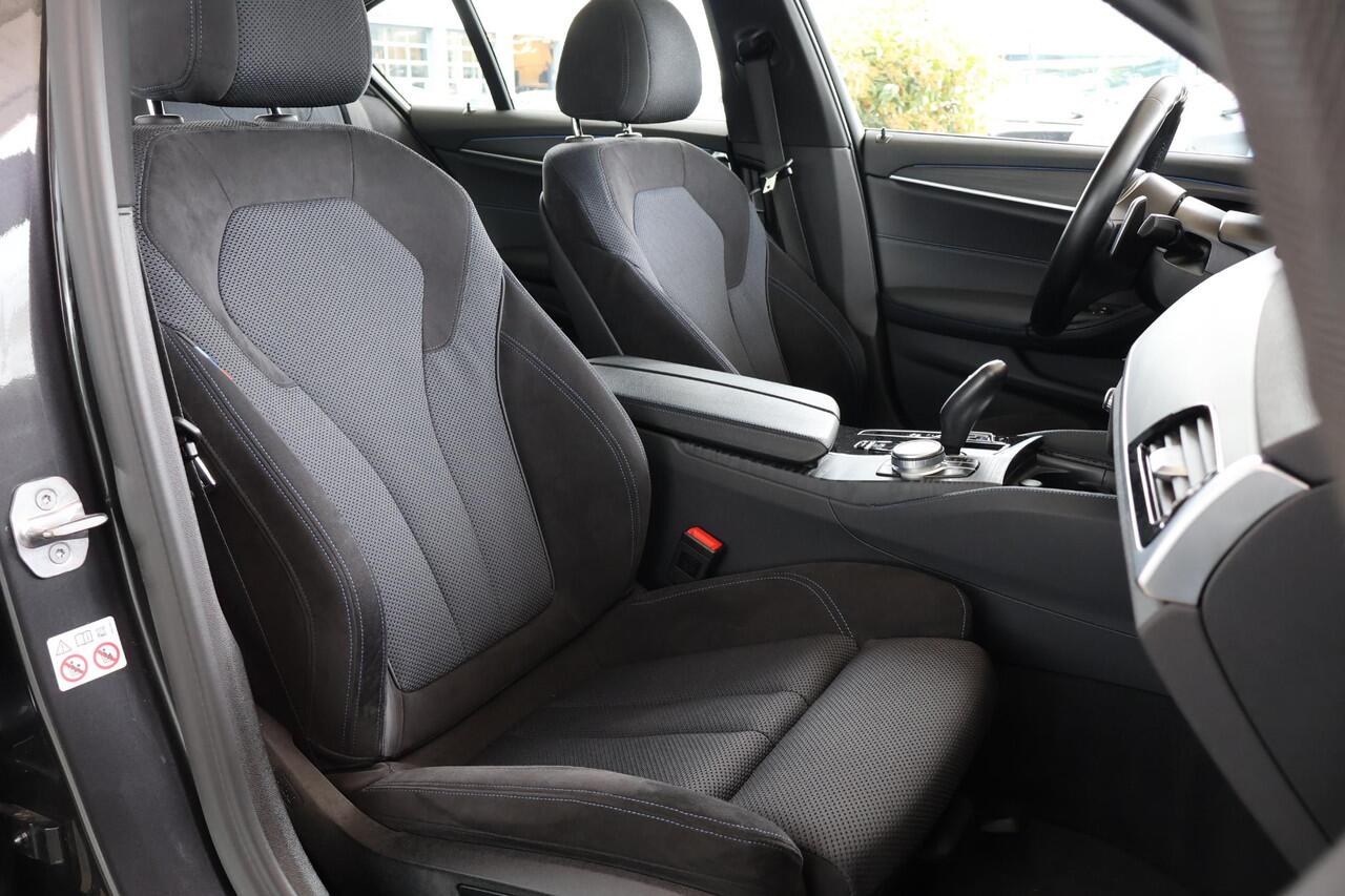 BMW 5-SERIE 545e xDrive | M Sport | Panorama Dak | Stoelverwarming