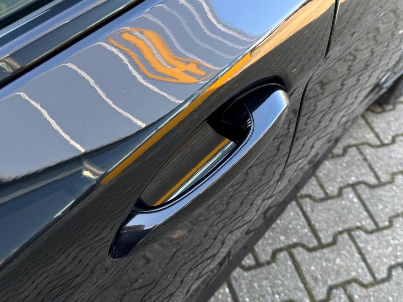 BMW 5-SERIE 530e M Sport - Pan dak - Laser LED - stoel/st verwarming - electr trekhaak