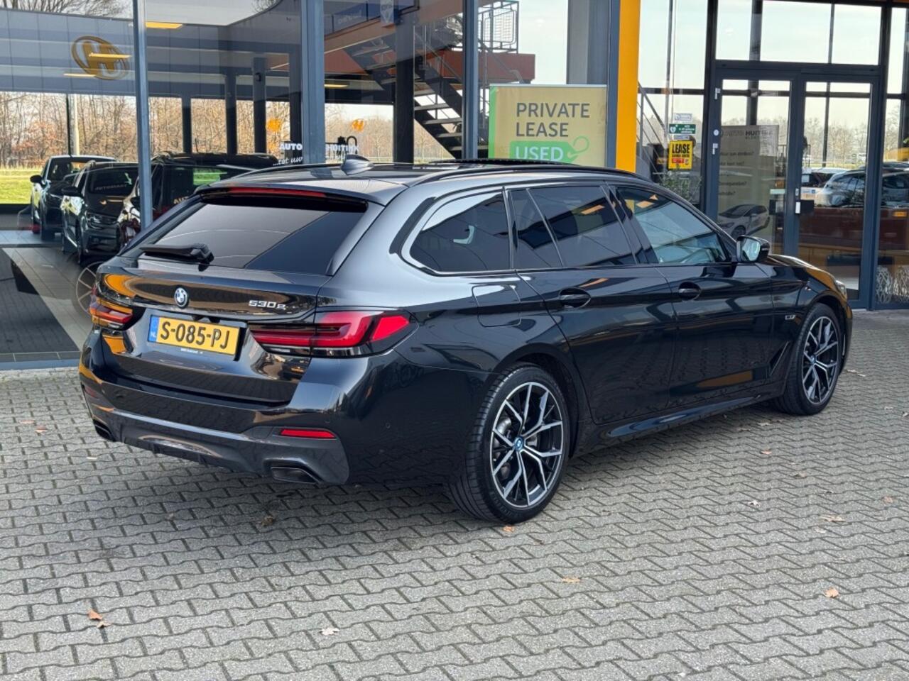 BMW 5-SERIE 530e M Sport - Pan dak - Laser LED - stoel/st verwarming - electr trekhaak