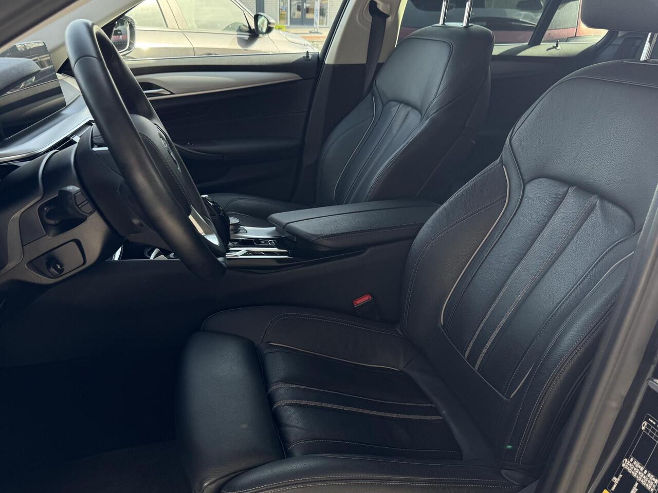 BMW 5-SERIE Touring 520e Business Edition Plus NL-AUTO | LEDER | PDC