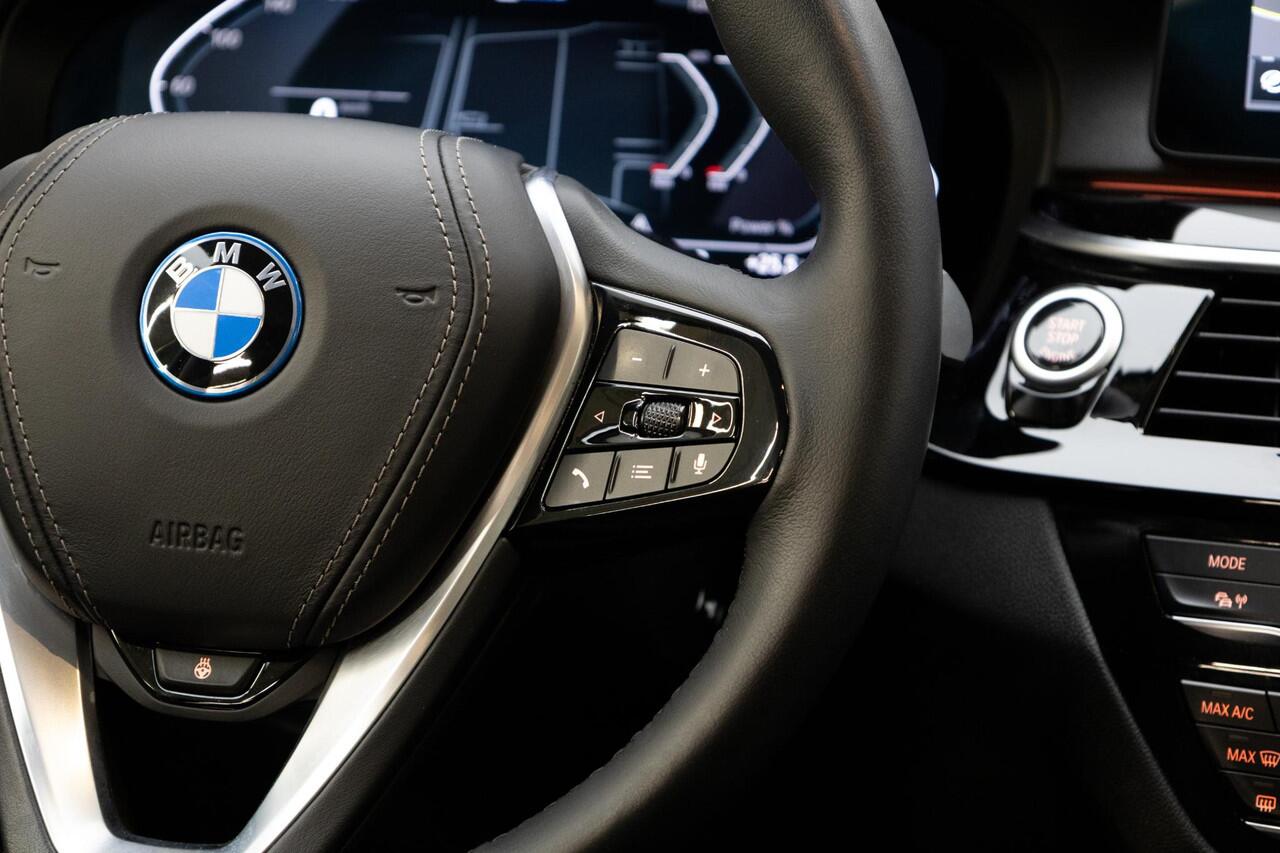 BMW 5-SERIE Touring 530e Executive | Driving Assistant | Adaptive Cruise | Trekhaak |