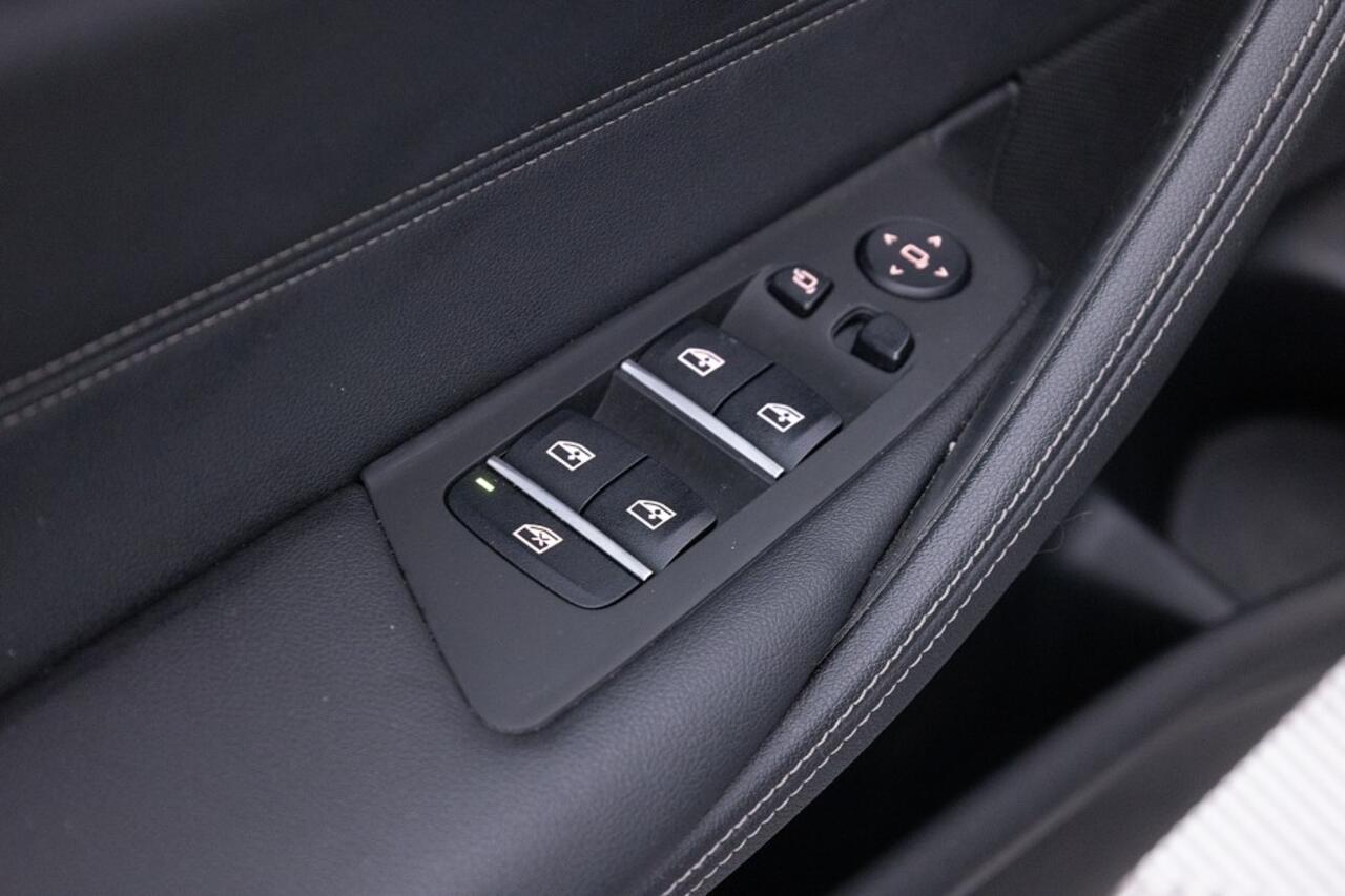 BMW 5-SERIE 530 e Touring Business Edition Plus | LEDER | LED ? 1e Eigenaar