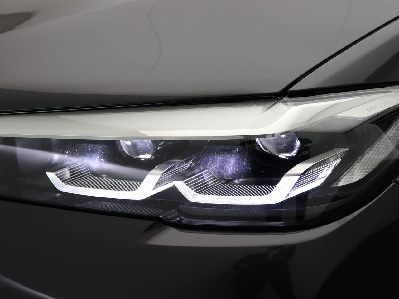 BMW 5-SERIE Touring 530e High Executive | Sportstoelen | Live Cockpit Prof | 18"