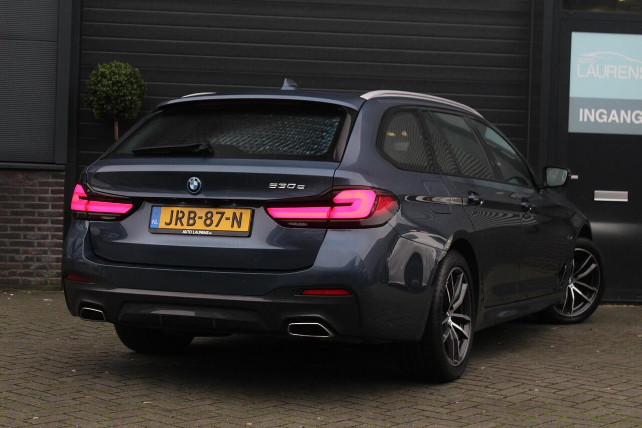 BMW 5-SERIE Touring 530e M-Sport | Stuur en Stoelverwarming | Sfeerverlichting