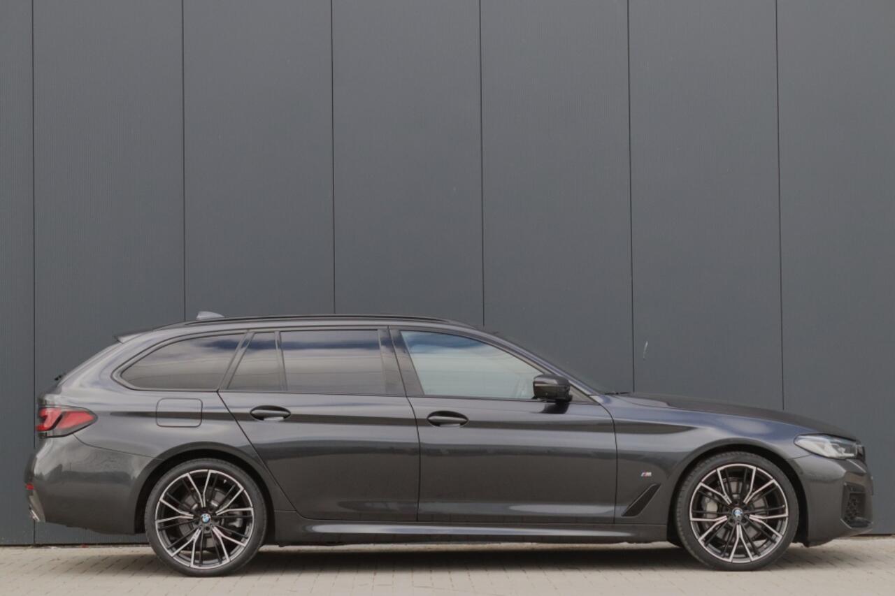 BMW 5-SERIE Touring 530i M Sport Laser Pano Comfort 20 inch -VOL-