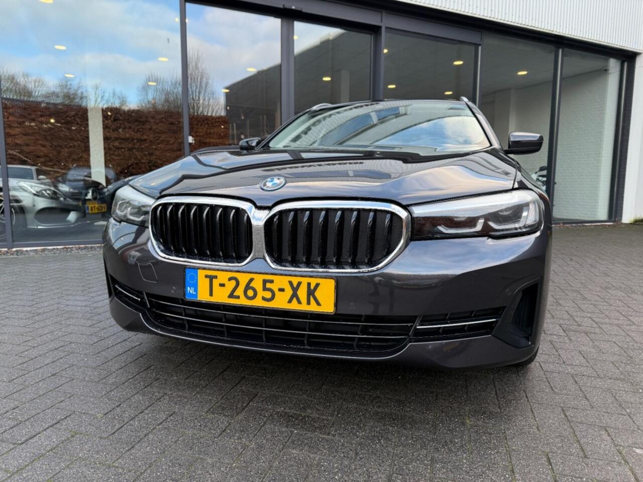 BMW 5-SERIE 530e Business Ed.+,Leer,LED,NaviPro,Stoelverw,