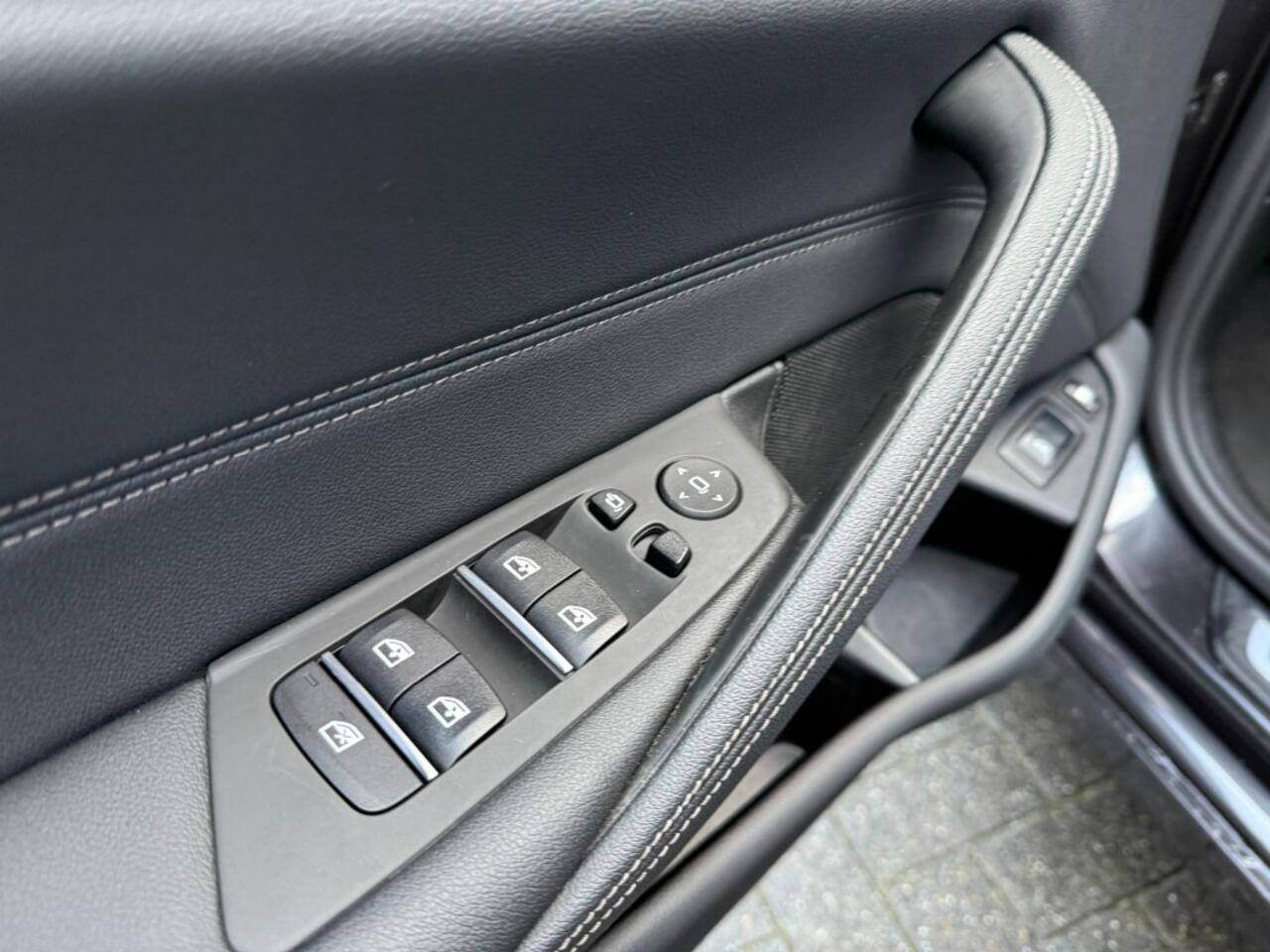 BMW 5-SERIE 530e Business Ed.+,Leer,LED,NaviPro,Stoelverw,