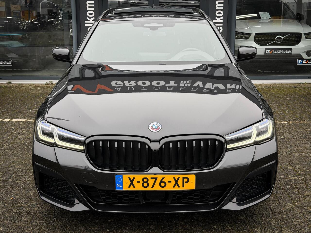 BMW 5-SERIE Touring 530e Business Edition Plus M-Sport |Pano|Comfortstoelen|Memory|Head Up|Laser