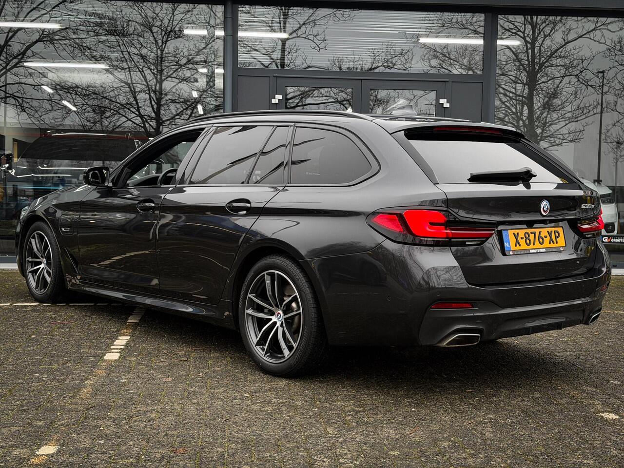 BMW 5-SERIE Touring 530e Business Edition Plus M-Sport |Pano|Comfortstoelen|Memory|Head Up|Laser