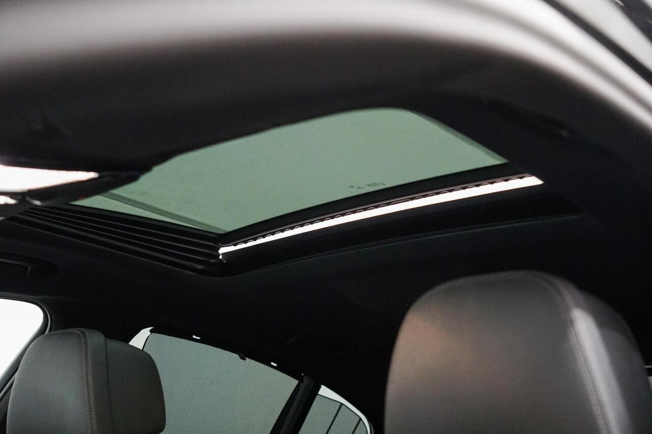 BMW 5-SERIE 530e xDrive M-Sport | Schuifdak | Harman Kardon | Head Up