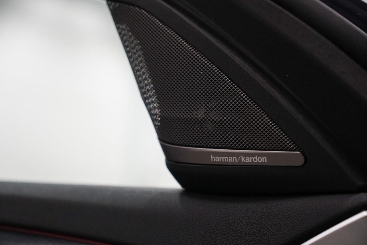 BMW 5-SERIE 530e xDrive M-Sport | Schuifdak | Harman Kardon | Head Up