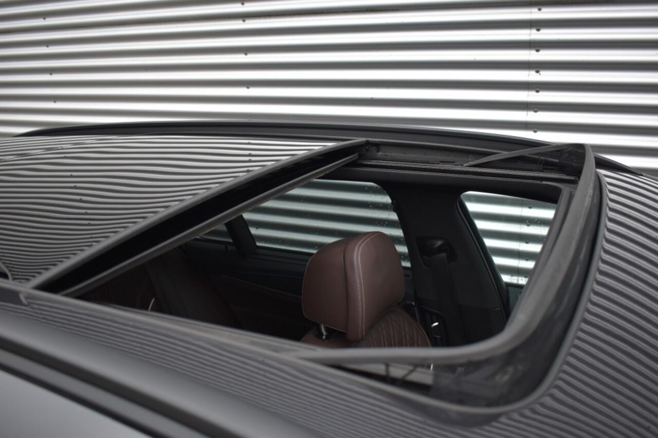 BMW 5-SERIE 530e XDRIVE M-SPORT / COMFORT ZETELS / HEAD UP / ADAP. CRUISE