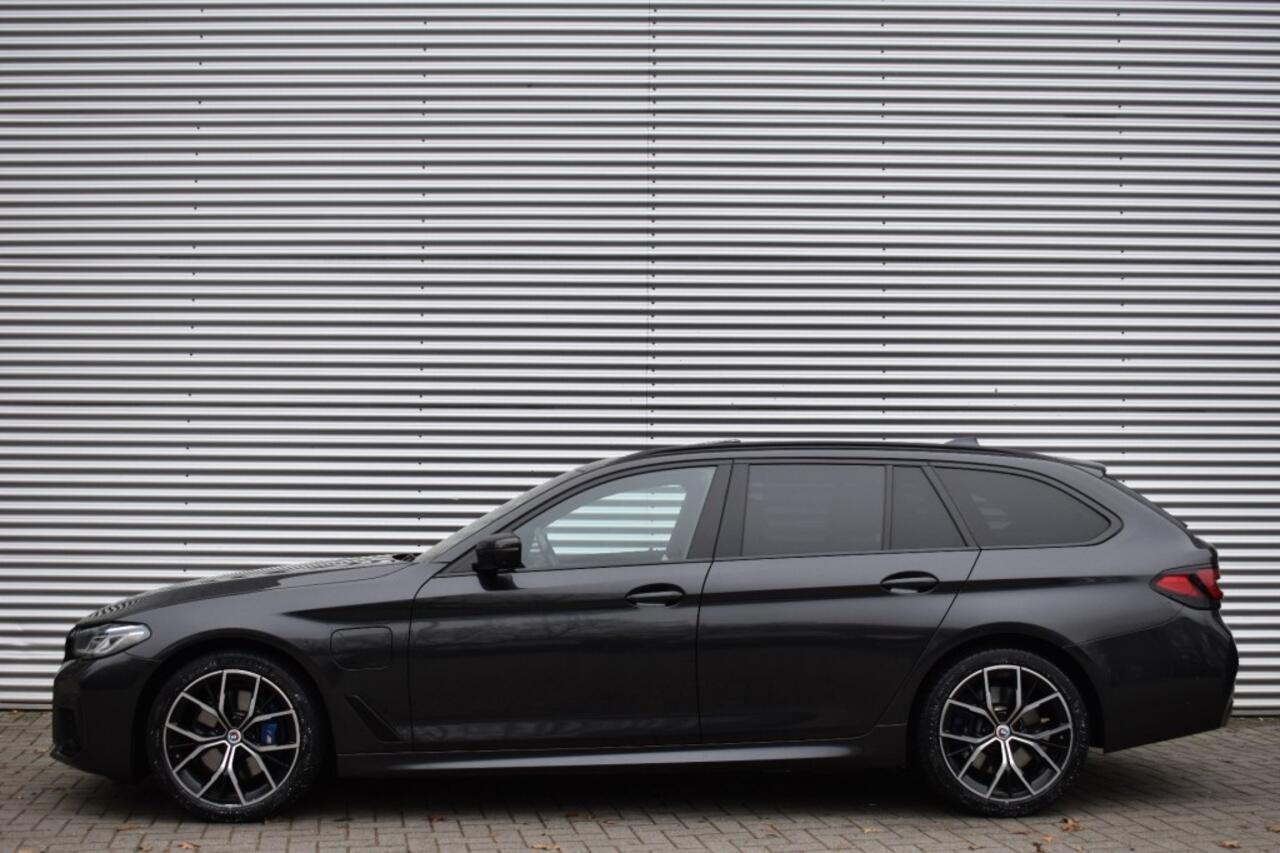 BMW 5-SERIE 530e XDRIVE M-SPORT / COMFORT ZETELS / HEAD UP / ADAP. CRUISE