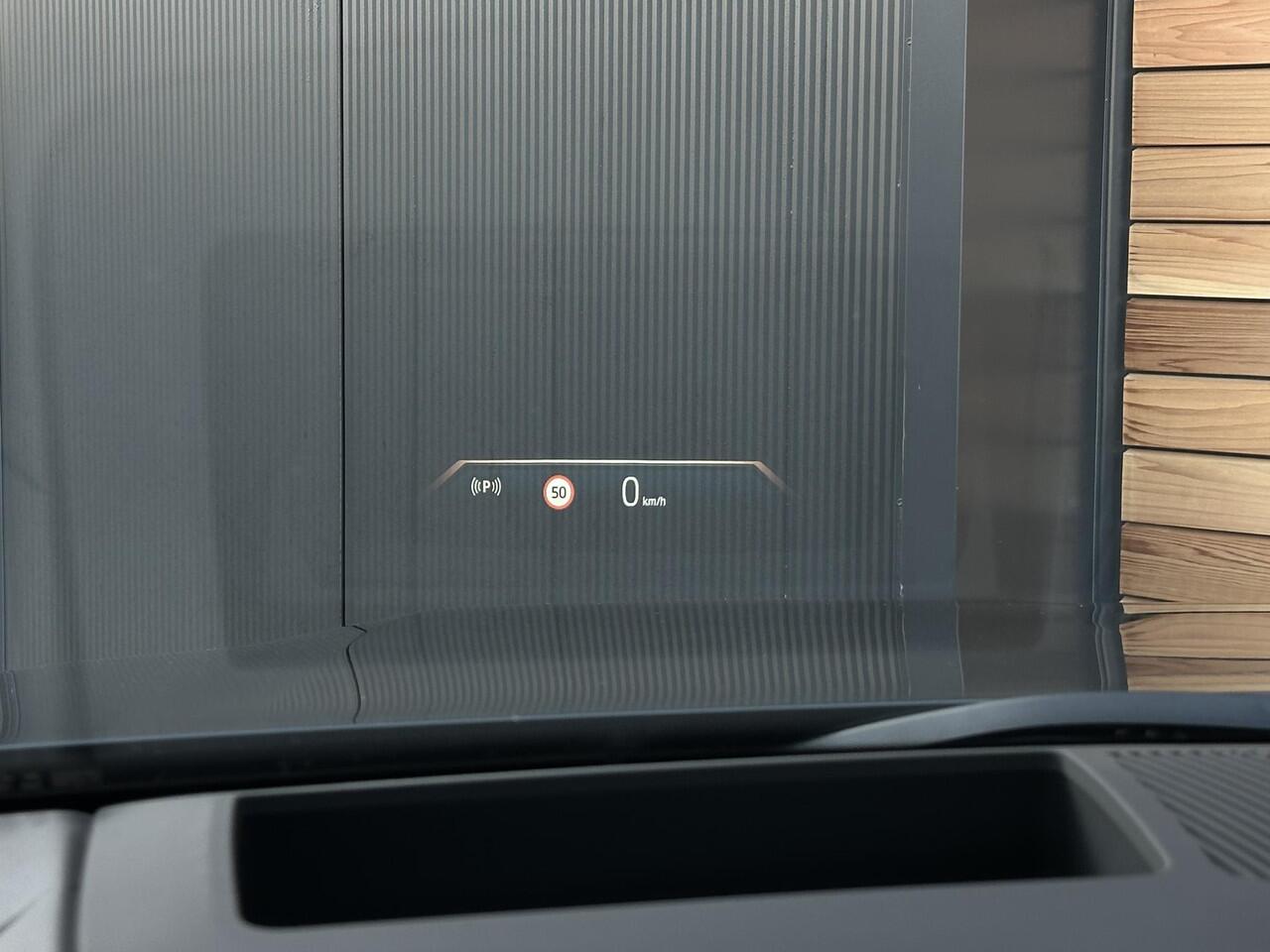 BMW 5-SERIE 520i M-Sport PANO|HEAD-UP|HARMANKARDON|ACC|STOELVENTILATIE