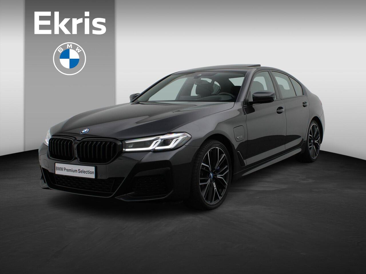 BMW 5-SERIE Sedan 530e M Sportpakket | Comfortstoelen | Stuurverwarming | Head-Up Display | Harman Kardon | 20"