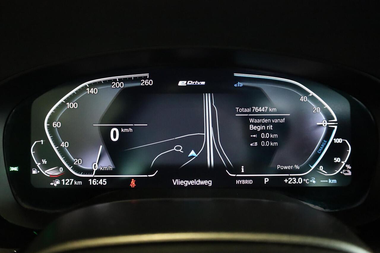 BMW 5-SERIE 530e | M Sport | Comfortstoelen | Panorama Dak | Stuurverwarming