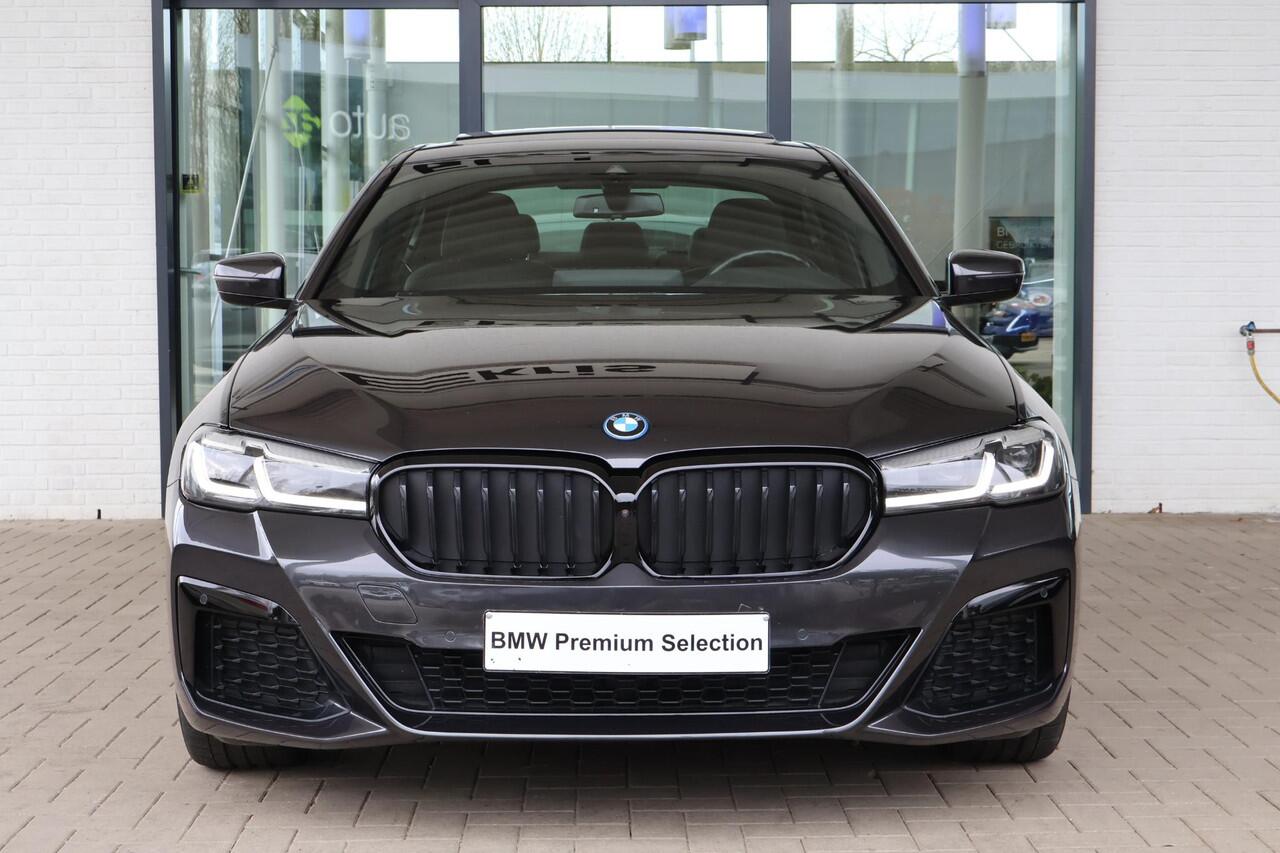 BMW 5-SERIE 530e | M Sportpakket | Panorama Dak | Comfortstoelen