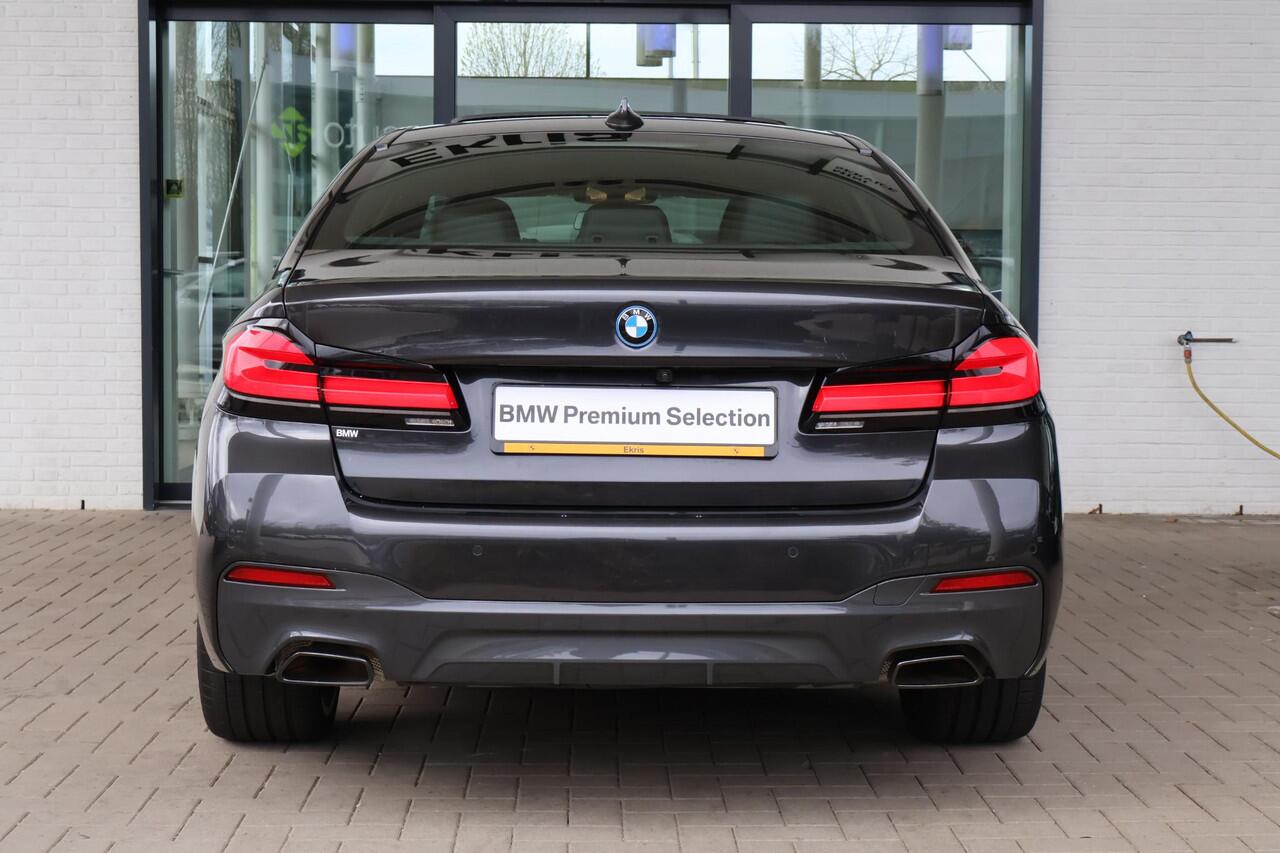 BMW 5-SERIE 530e | M Sportpakket | Panorama Dak | Comfortstoelen
