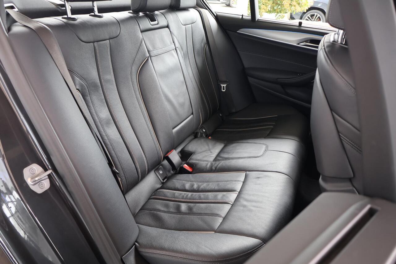 BMW 5-SERIE 530e | M Sportpakket | Panorama Dak | Comfortstoelen