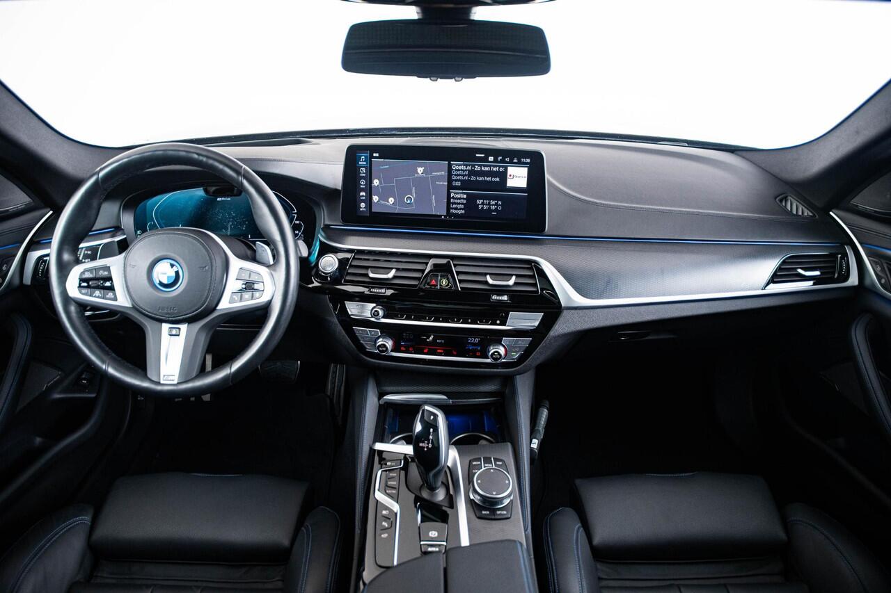 BMW 5-SERIE Touring 530e xDrive M Sport - Trekhaak - Panoramdak - Multifunctionele voorstoelen - Driving Assistant Professional - Head up - Harman Kardon - Verwarmde voor/achter stoelen - BMW Laserlight -