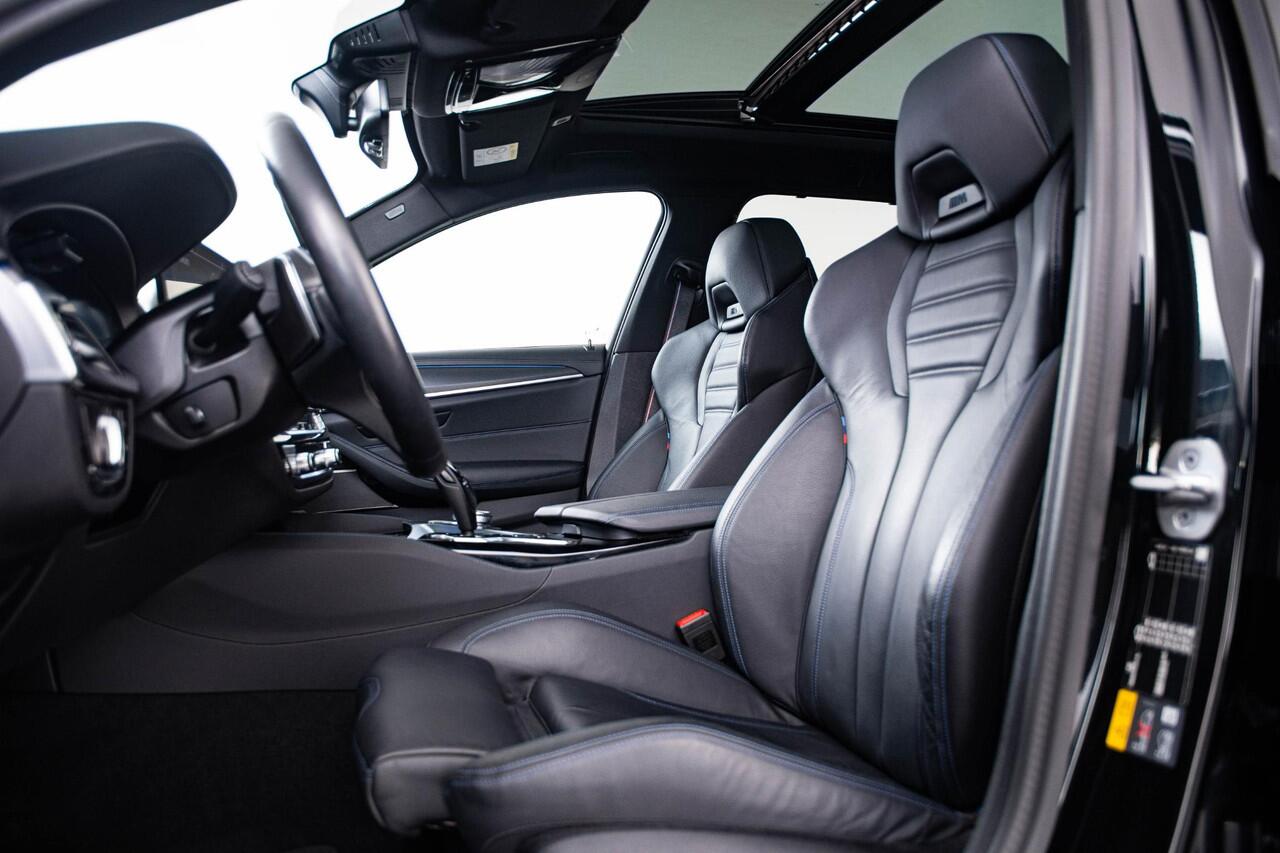 BMW 5-SERIE Touring 530e xDrive M Sport - Trekhaak - Panoramdak - Multifunctionele voorstoelen - Driving Assistant Professional - Head up - Harman Kardon - Verwarmde voor/achter stoelen - BMW Laserlight -