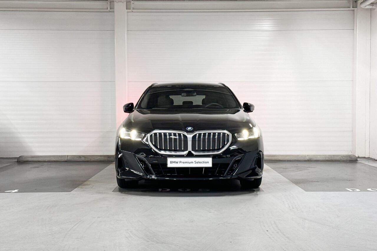 BMW 5-SERIE Touring 530e | M-Sport Pro | Travel Pack | Comfort Pack | Harman/Kardon | Comfort Access