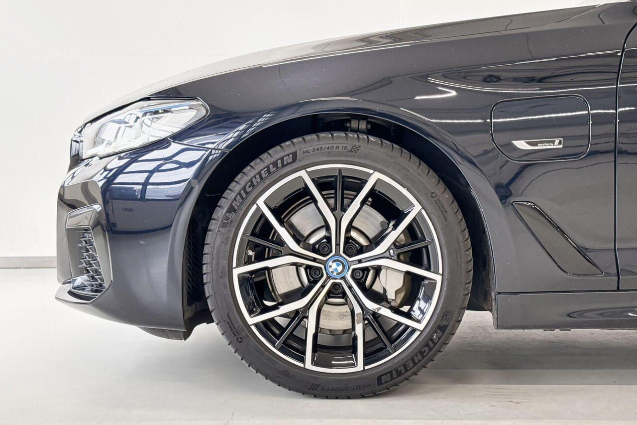 BMW 5-SERIE Touring 530e M Sportpakket Innovation Pack Aut.