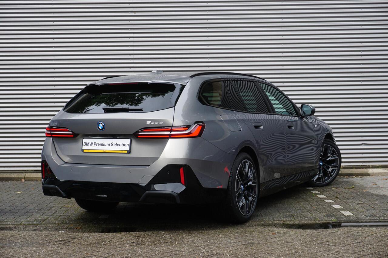 BMW 5-SERIE Touring 530e | M Sportpakket | Trekhaak | Driving Assistant Plus