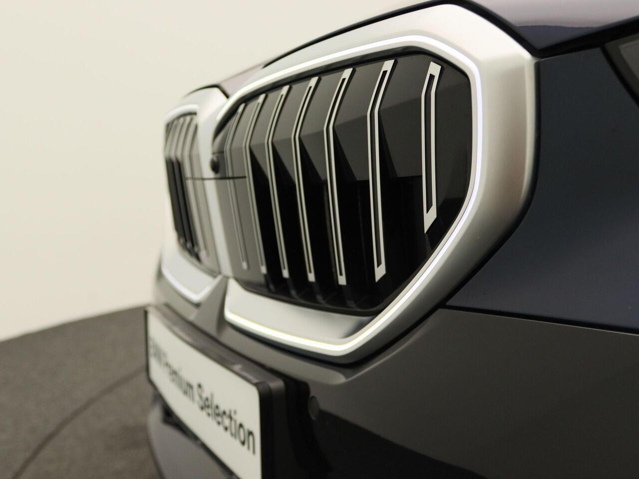 BMW 5-SERIE Touring 520d M Sportpakket | Innovation Pack | Travel Pack | Comfort Pack | Trekhaak | Harman-Kardon | 19"