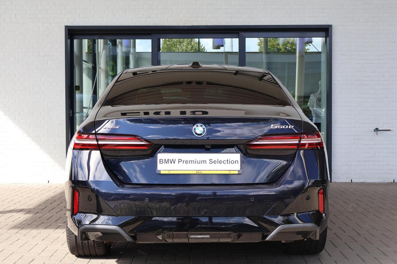 BMW 5-SERIE Sedan 550e xDrive | M Sportpakket | Innovation Pack | Comfort Pack