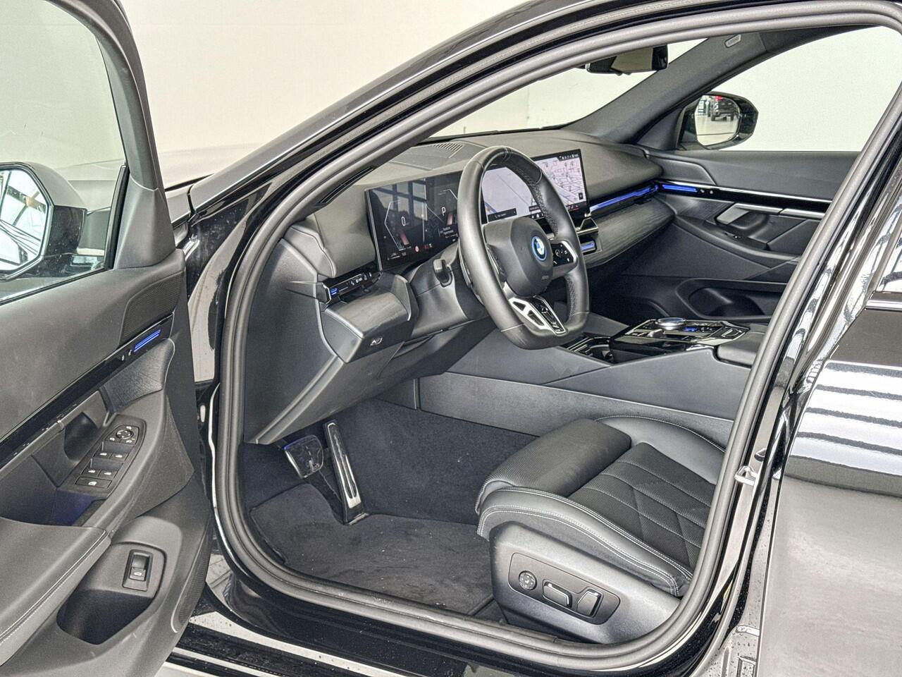 BMW 5-SERIE Touring 530e Travel Pack M Sportpakket Aut.