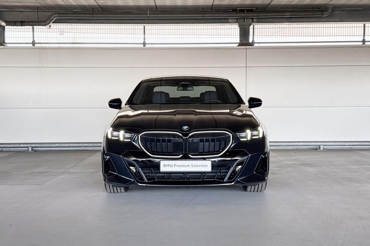 BMW 5-SERIE Sedan 520d M Sport