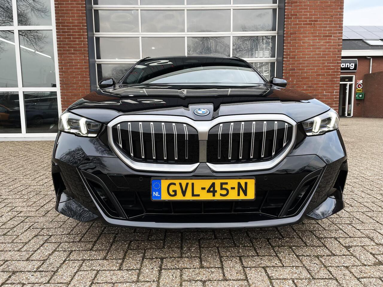BMW 5-SERIE Touring 530e M-Sport