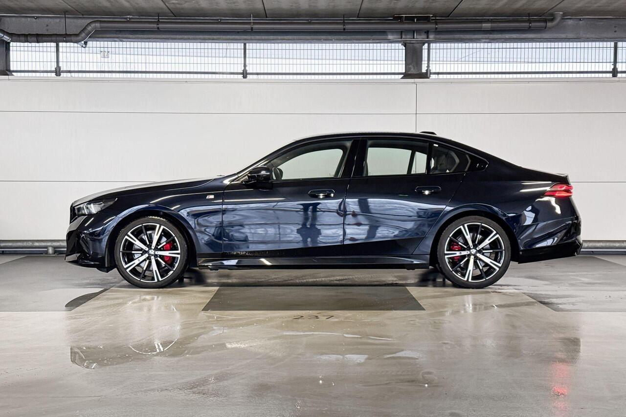 BMW 5-SERIE Sedan 520i High Executive M-Sport Pro