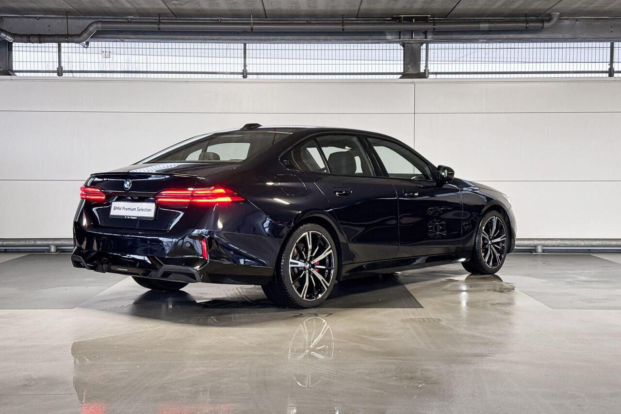 BMW 5-SERIE Sedan 520i High Executive M-Sport Pro