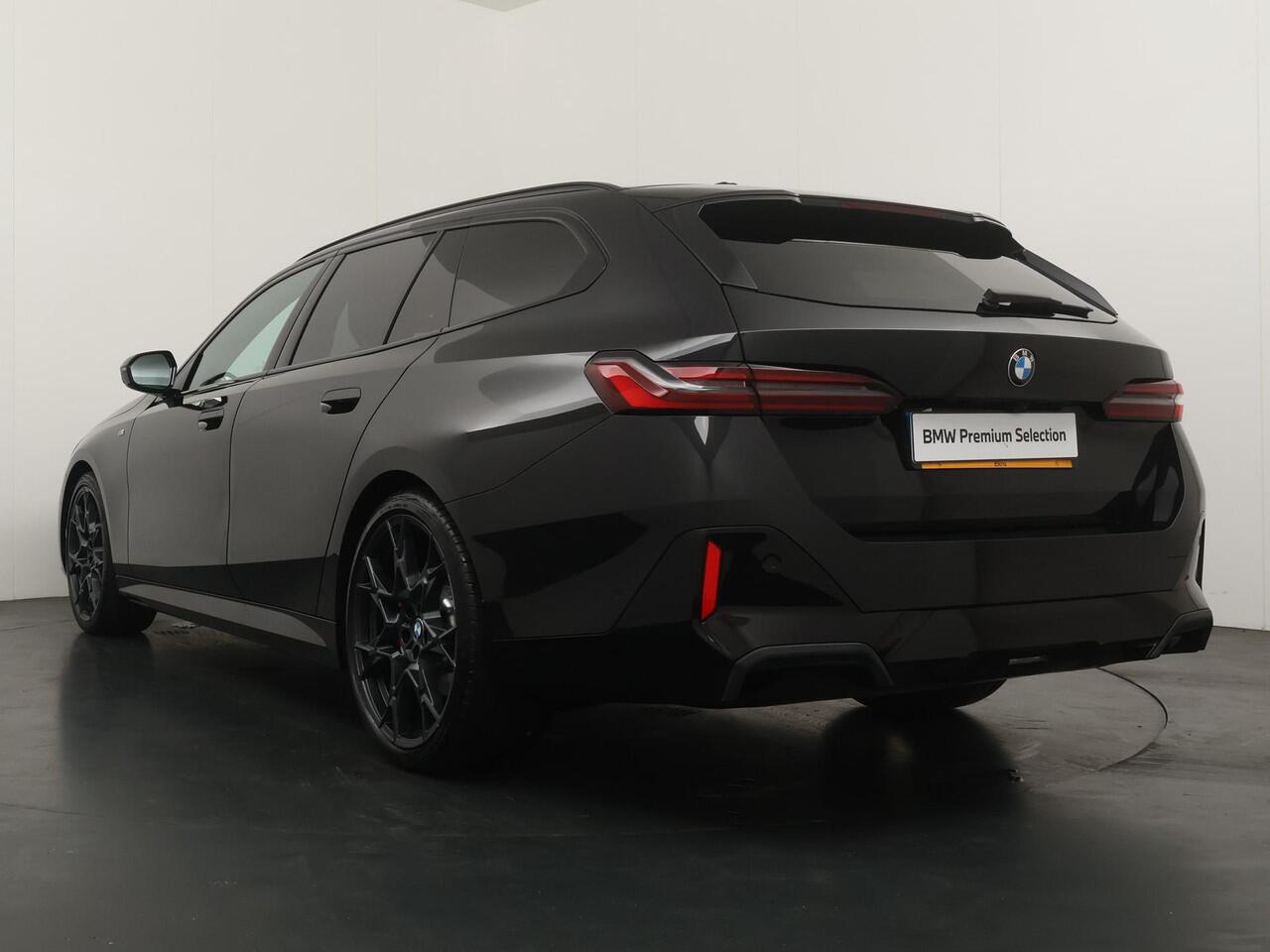 BMW 5-SERIE Touring 540d xDrive | M Sport Pro | Standkachel | Driving Assitant Professional | Trekhaak |