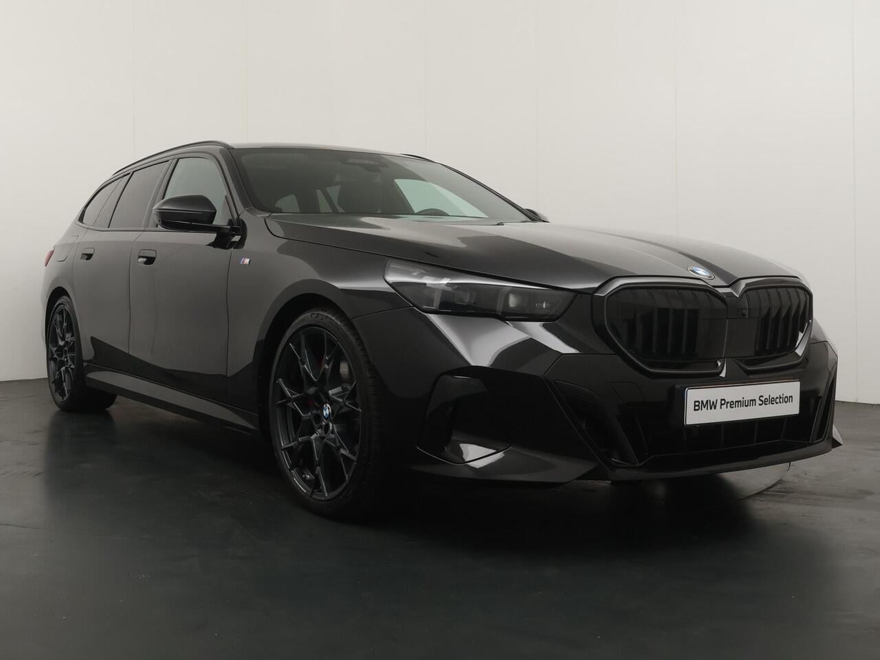 BMW 5-SERIE Touring 540d xDrive | M Sport Pro | Standkachel | Driving Assitant Professional | Trekhaak |