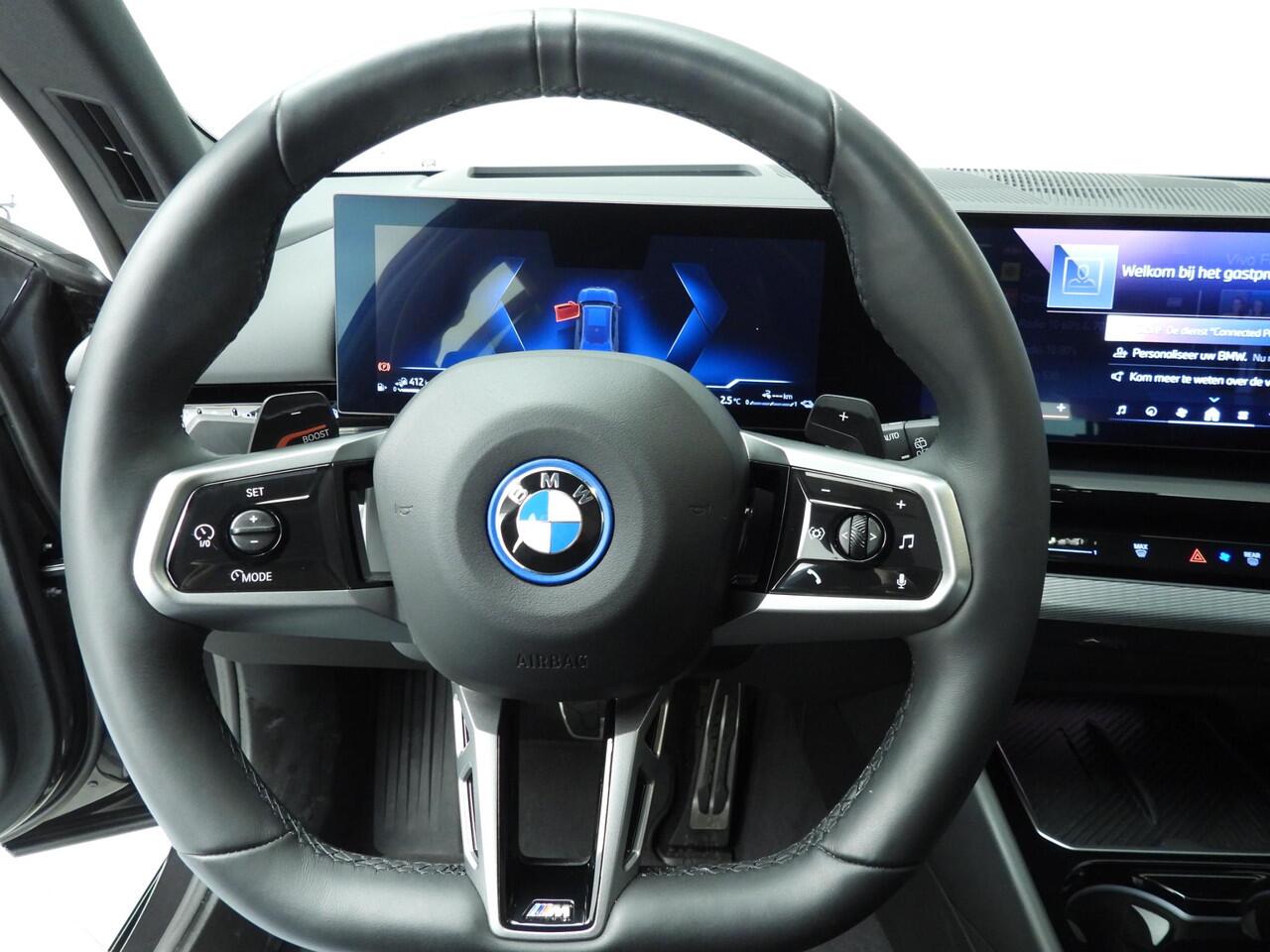 BMW 5-SERIE Touring 530e | M-Sportpakket | LED | HUD | Sportstoelen | Stoelverwarming | Surround view | DAB | Alu 19 inch