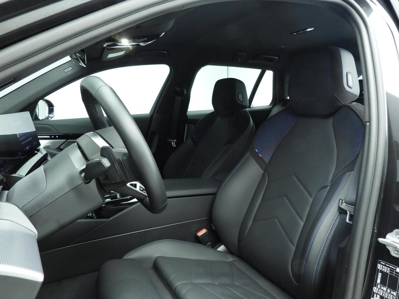 BMW 5-SERIE Touring 530e | M-Sportpakket | LED | HUD | Sportstoelen | Stoelverwarming | Surround view | DAB | Alu 19 inch