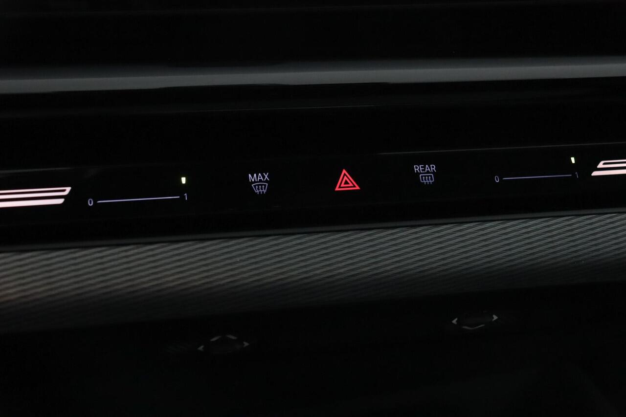 BMW 5-SERIE 520i | M Sportpakket Pro | Innovation Pack | Driving Assistant Prof. | Trekhaak | Panoramadak | Harman-Kardon | Stoelventilatie | Comfortstoelen |