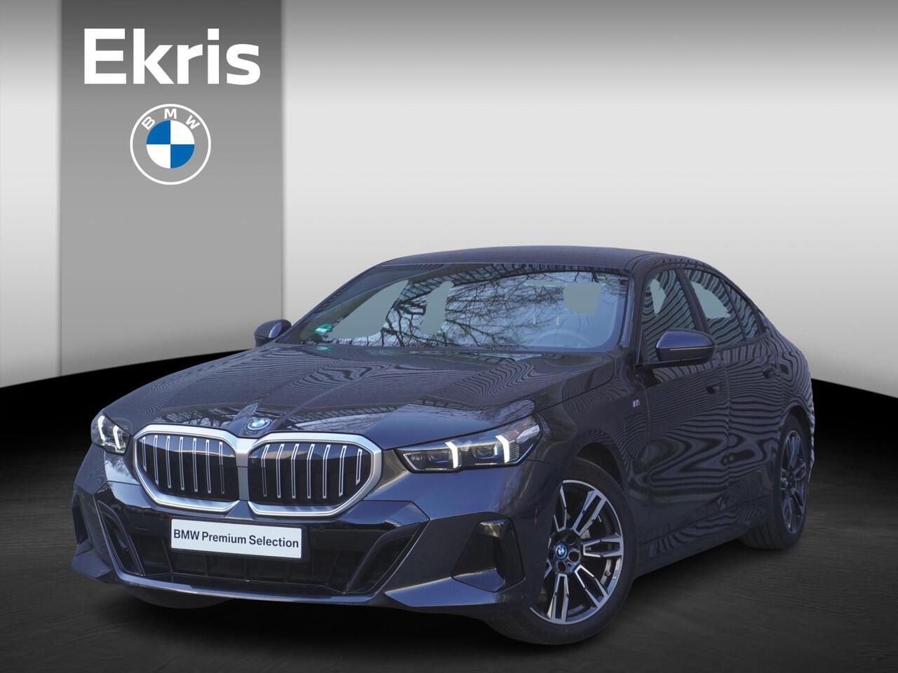 BMW 5-SERIE Sedan 530e M Sportpakket | Comfort Pack | Driving Assistant Professional | Harman-Kardon sound system | Trekhaak met elektrisch wegklapbare kogel