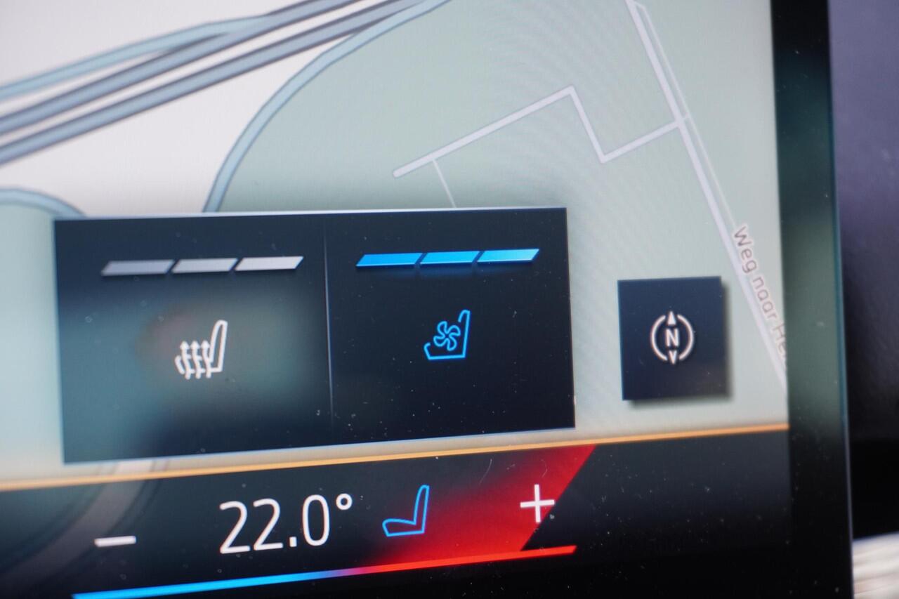 BMW 5-SERIE Sedan 530e M Sportpakket | Comfort Pack | Driving Assistant Professional | Harman-Kardon sound system | Trekhaak met elektrisch wegklapbare kogel