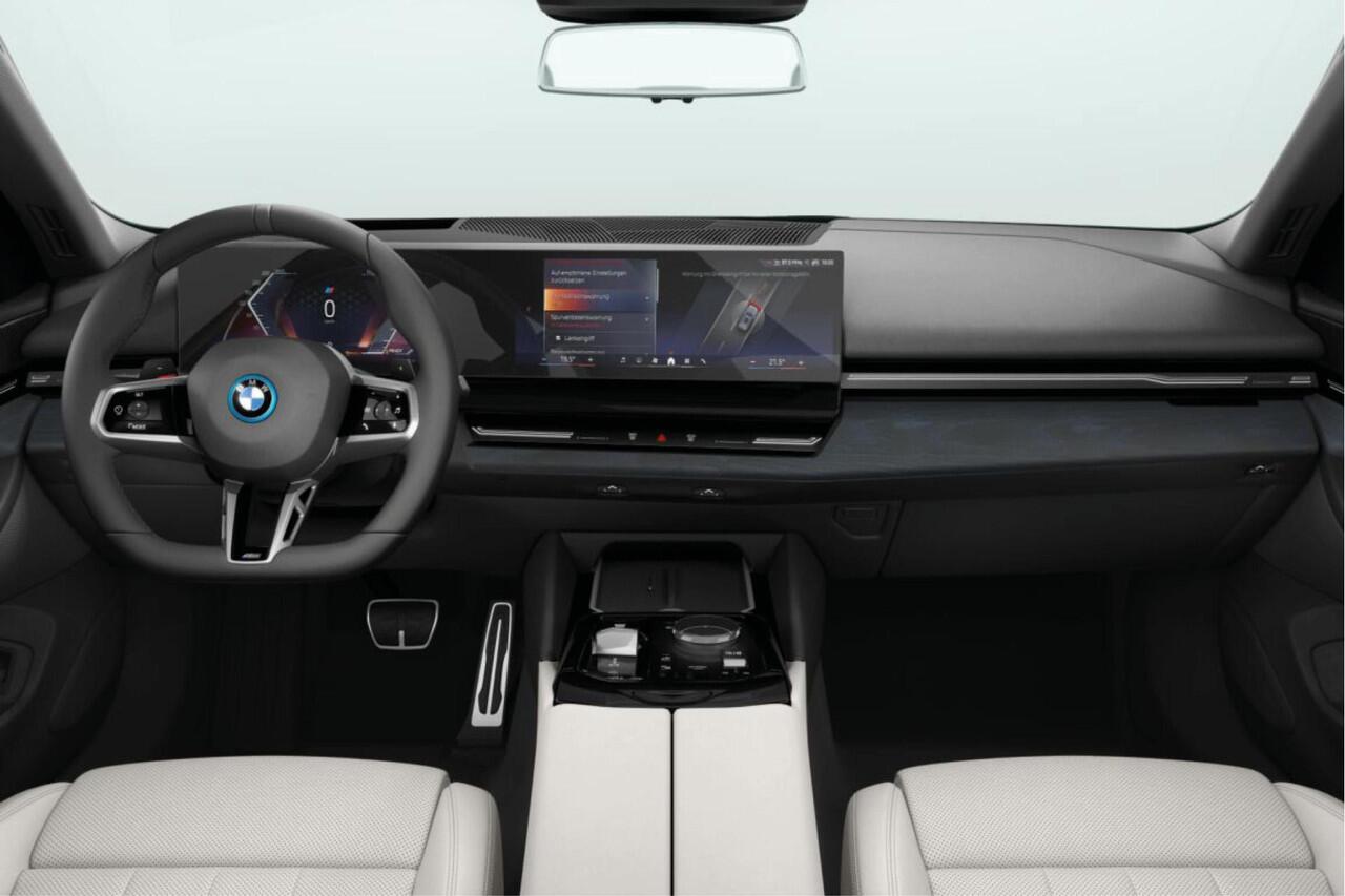 BMW 5-SERIE Touring 530e | M Sport Pro | Innovation Pack | Travel Pack | Comfort Pack